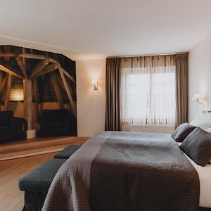 Luxus Turm Suite mit Kingsize-Bett